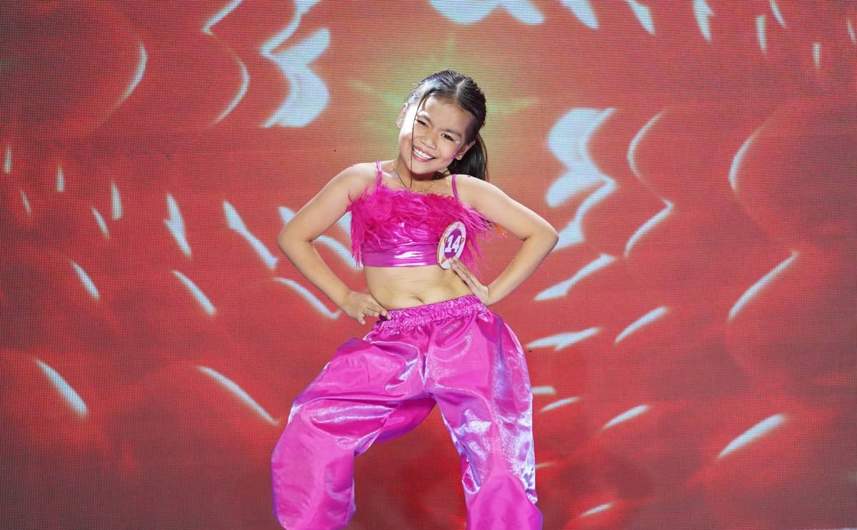 1st Runner-Up Aliyah Brillante of SM City Lipa shows off her incredible dance moves.